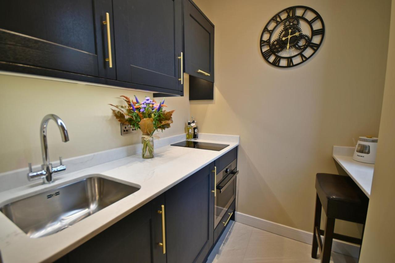 Apartment Moat House *