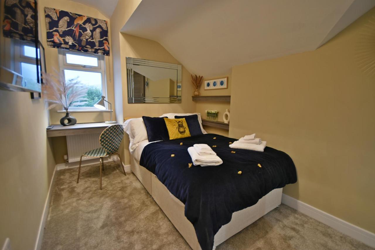 Apartment Moat House *
