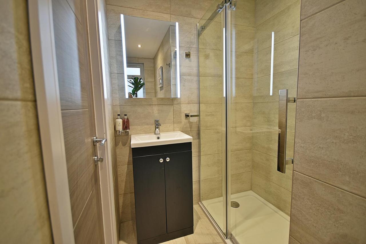Apartment Moat House